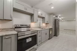435 Little Pines Ct, Roswell, GA 30076 - Photo 2