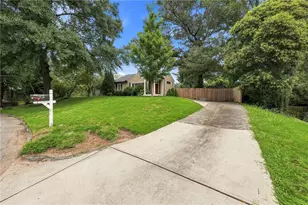 1911 Woodland Hills Ave NW, Atlanta, GA 30318 - Photo 4