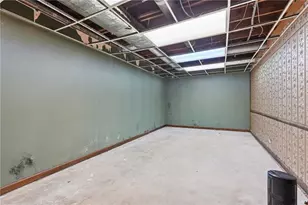 1091 Cole Dr SW, Lilburn, GA 30047 - Photo 22