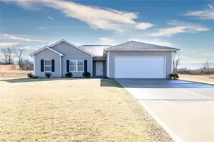 82 Gray Field Ct, Jefferson, GA 30549 - Photo 1