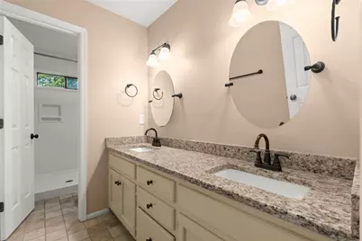 9126 Branch Valley Way, Roswell, GA 30076 - Photo 22