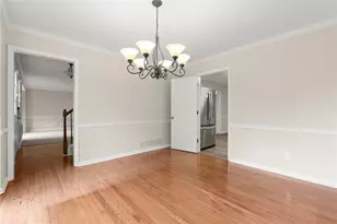 9126 Branch Valley Way, Roswell, GA 30076 - Photo 16