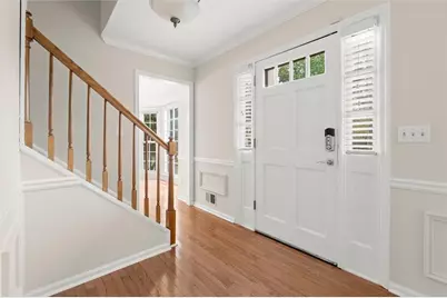 9126 Branch Valley Way, Roswell, GA 30076 - Photo 2
