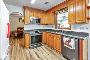 1675 Round Rd, Grayson, GA 30017 - Photo 10