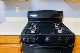 695 Paris Dr, Lawrenceville, GA 30043 - Photo 10