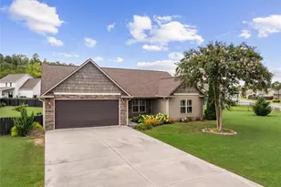 222 Gilmore Cir SW, Calhoun, GA 30701 - Photo 2