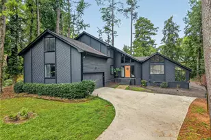 1553 Bell Flower Ct, Stone Mountain, GA 30088 - Photo 2