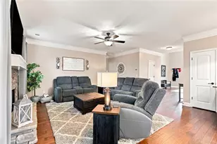 334 Red Cap Cir, Jefferson, GA 30549 - Photo 4