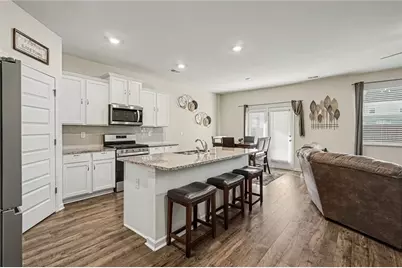 3462 Hawthorn Farm Boulevard, Loganville, GA 30052 - Photo 6