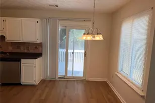 1819 Cres Hill Dr NW, Acworth, GA 30102 - Photo 4