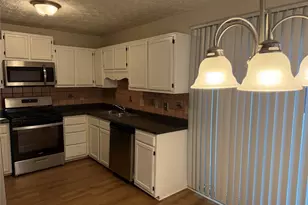 1819 Cres Hill Dr NW, Acworth, GA 30102 - Photo 8