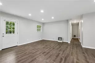 1331 Owen Cir, Buford, GA 30518 - Photo 12