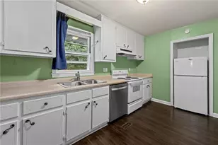 1747 Crestridge Dr SE, Marietta, GA 30067 - Photo 8