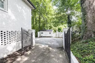 1135 Peachtree Battle Ave NW, Atlanta, GA 30327 - Photo 72