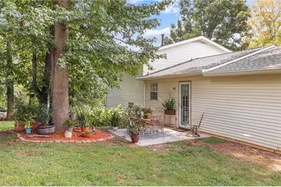 3266 Alcazar Drive SW, Lilburn, GA 30047 - Photo 18