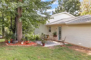 3266 Alcazar Dr SW, Lilburn, GA 30047 - Photo 18