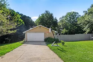 150 Aspen Lake Dr E, Newnan, GA 30263 - Photo 6