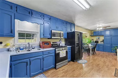150 Aspen Lake Drive E, Newnan, GA 30263 - Photo 2