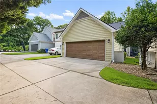 1668 Habershal Rd, Atlanta, GA 30318 - Photo 34