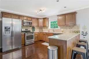 3211 Flamingo Dr, East Point, GA 30344 - Photo 8