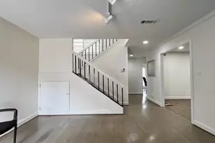 698 Serramonte Dr, Marietta, GA 30068 - Photo 2