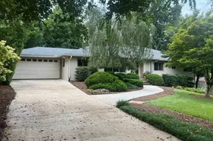 1043 Robin Ln NE, Atlanta, GA 30306 - Photo 4