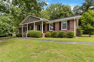 2199 Vivid Ct, Stone Mountain, GA 30087 - Photo 2