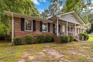 2199 Vivid Ct, Stone Mountain, GA 30087 - Photo 4
