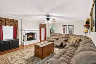 2199 Vivid Ct, Stone Mountain, GA 30087 - Photo 10