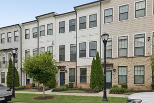 2044 Rockledge Rd NE, Atlanta, GA 30324 - Photo 2