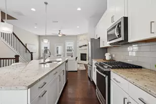 2044 Rockledge Rd NE, Atlanta, GA 30324 - Photo 10