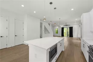 1585 Rock Dam Dr, Atlanta, GA 30317 - Photo 14