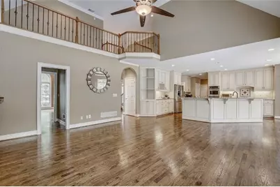 9485 Nesbit Lakes Drive, Alpharetta, GA 30022 - Photo 10