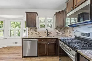 9630 Pine Thicket Way, Roswell, GA 30075 - Photo 10