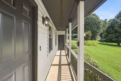 9630 Pine Thicket Way, Roswell, GA 30075 - Photo 4