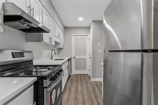1701 Hawthorne, Atlanta, GA 30337 - Photo 8
