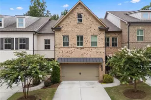 1610 Prestwick Ln, Dunwoody, GA 30338 - Photo 1