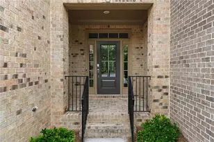 1610 Prestwick Ln, Dunwoody, GA 30338 - Photo 2