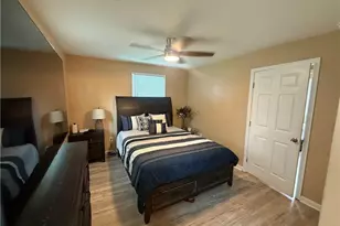 142 Hutton Pl NW, Atlanta, GA 30318 - Photo 8
