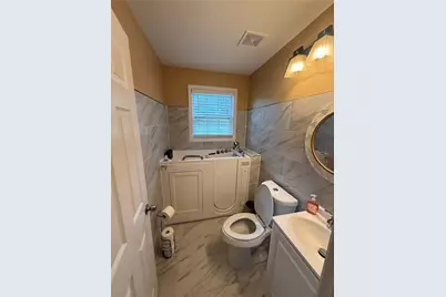 142 Hutton Place NW, Atlanta, GA 30318 - Photo 6