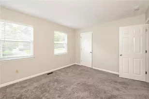 10450 Summer Creek Dr, Johns Creek, GA 30022 - Photo 6