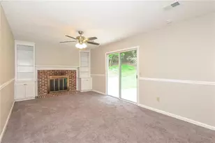 10450 Summer Creek Dr, Johns Creek, GA 30022 - Photo 4