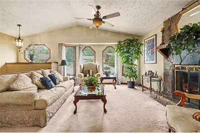 671 Pepperwood Trail, Stone Mountain, GA 30087 - Photo 4