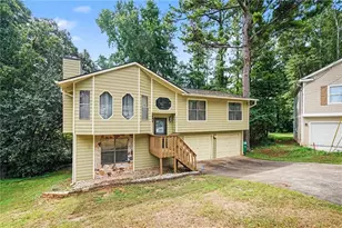 671 Pepperwood Trail, Stone Mountain, GA 30087 - Photo 2