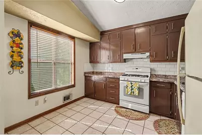 671 Pepperwood Trail, Stone Mountain, GA 30087 - Photo 8