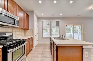 515 Creekshire Cir, Canton, GA 30115 - Photo 16