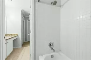 23212 Plantation Dr, Atlanta, GA 30324 - Photo 14