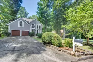 1412 Crooked Tree Cir, Stone Mountain, GA 30088 - Photo 4