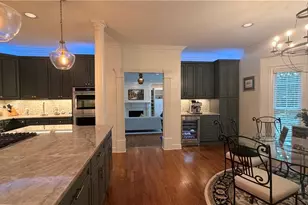 345 W Berwicke Common NE, Atlanta, GA 30342 - Photo 10