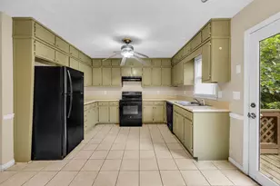 1102 Plantation Dr SE, Conyers, GA 30094 - Photo 2